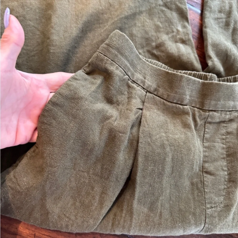 Women’s Banana Republic Wide Leg Crop Green Pants- Size XS